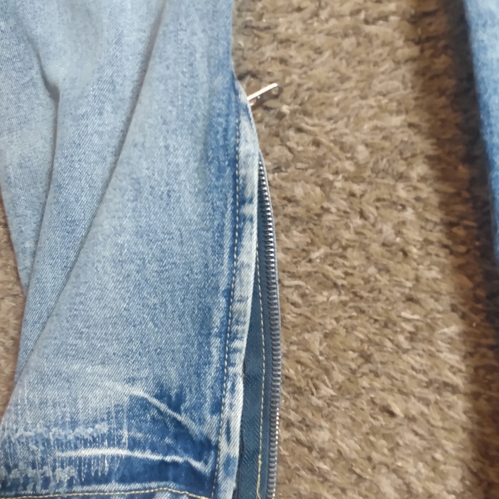 Jeans - Picture 8 of 10